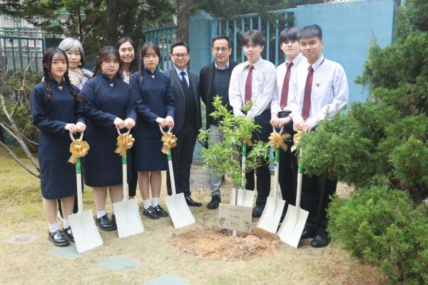 2024 Pass-it-on Ceremony and Tree Planting for Graduates