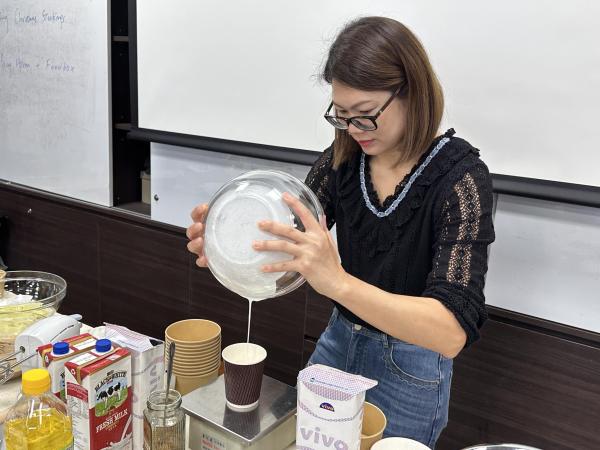 製作聖誕樹幹蛋糕