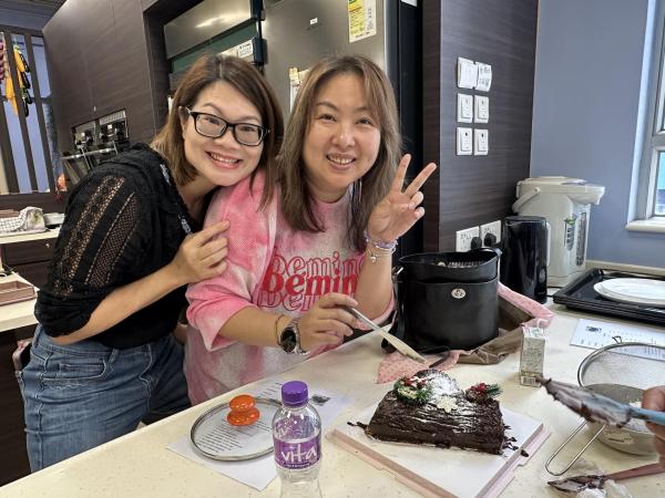 製作聖誕樹幹蛋糕