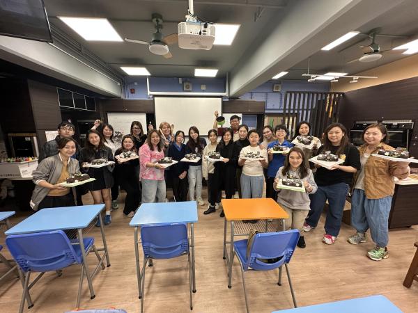 製作聖誕樹幹蛋糕