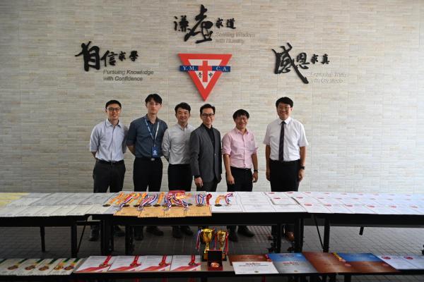 2526校外得獎紀錄（數學比賽大合照）