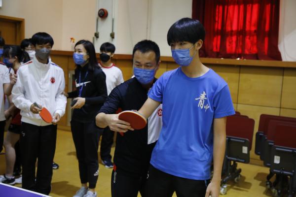 Mr. Li Ching, Head Coach of the Hong Kong Table Tennis Team visited Ching Chung