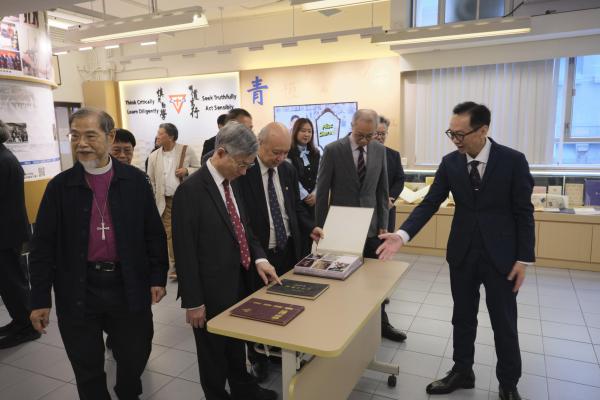 校慶日暨圖書館及校史館開幕禮 