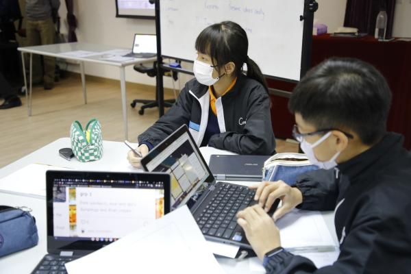 Online Exchange English Lesson with our sister school, Xian No.30 Secondary School