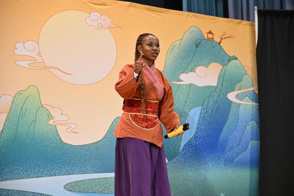 English Drama Show "Mulan"
