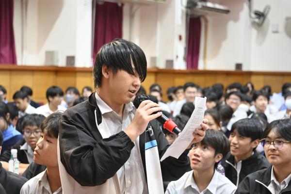 Students_Association_Debate