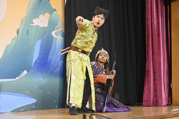 English Drama Show "Mulan"