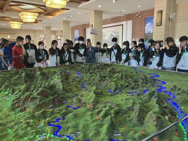 「韶關丹霞山的地質地貌及生態保育」交流考察團