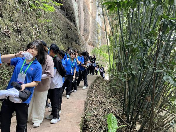 「韶關丹霞山的地質地貌及生態保育」交流考察團