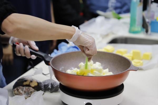 Snowflake Crisp Making Class