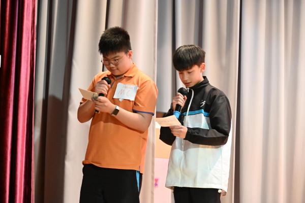 S2 書中角色Catwalk show