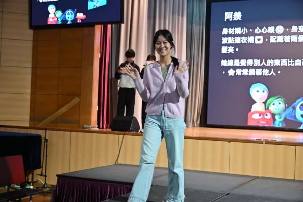 S2 書中角色Catwalk show