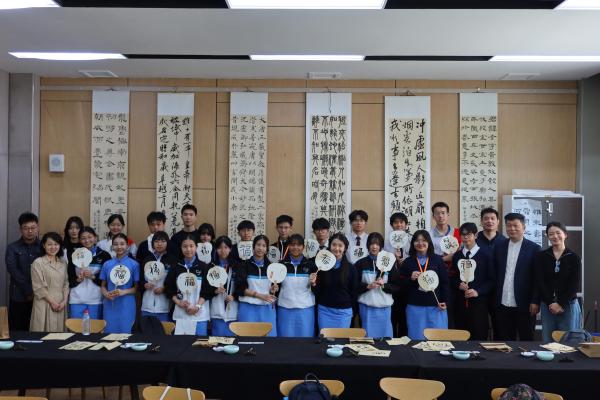 烏魯木齊市第一中學 (姊妹學校)