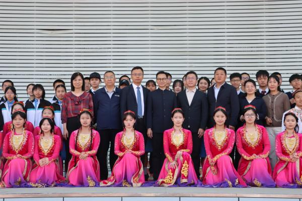 Xinjiang Production and Construction Corps Seventh Division Senior High School (Sister School)