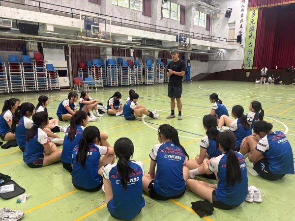 女子排球隊交流團