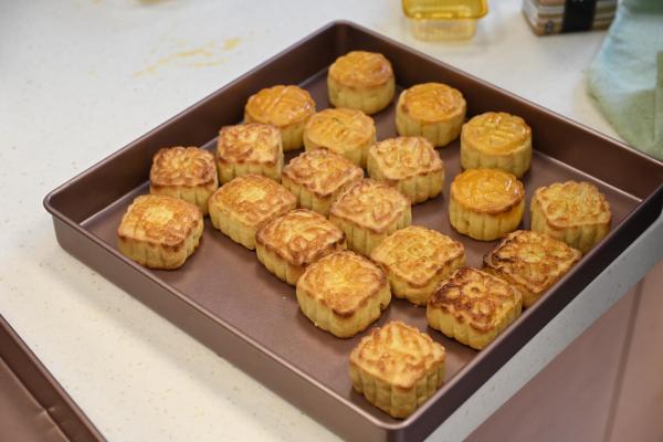 Mid-Autumn Festival Parent-Child Mooncake Workshop