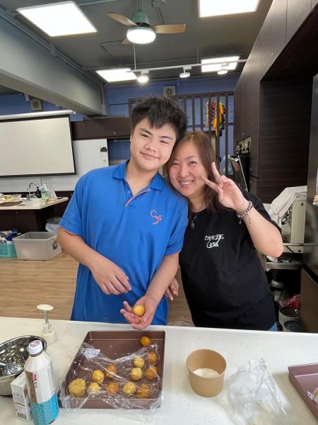Mid-Autumn Festival Parent-Child Mooncake Workshop