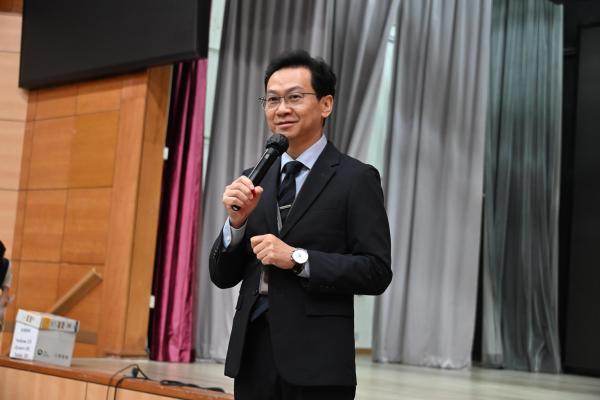 YM總會送贈迪士尼禮物給整級中一學生