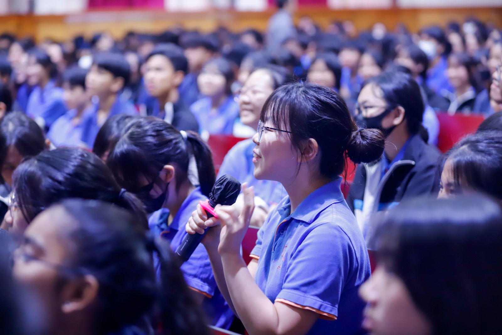 The counselling team has invited singer Mr. Chau Yan Ting (YT) to the school to encourage senior form students. It aims to help students find inspiration and motivation to move forward, even when balancing their studies or facing various difficulties, through the stories and experiences shared by YT.